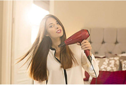 Remington Secador de Cabelo Profissional Silk, Grelha de Cerâmica Sedosa, Iónico, Cabelo Sem Frizz, 2400 W, Motor AC, Difusor e Concentrador, 6 Temperaturas, 2 Velocidades, AC9096 |