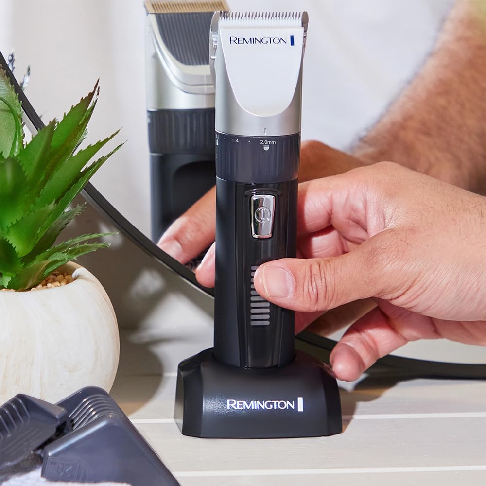 Remington Máquina de Cortar Cabelo Homem lâminas de cerâmica autoafiáveis, 0,8-40 mm corte profissional Genius, 10 guias de pente, funcionamento a cabo/bateria, recarregável, sem fios, lítio HC5811