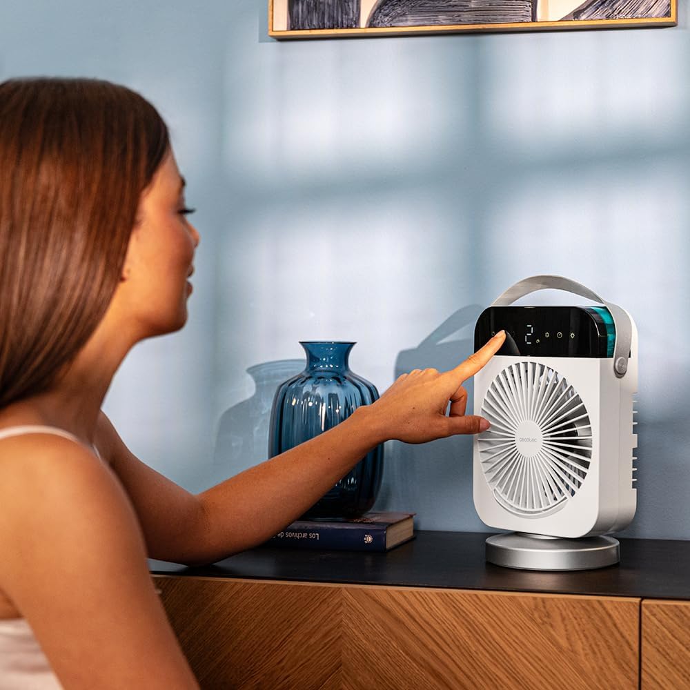 Cecotec Climatizador de mesa EnergySilence 600 DeskChill Smart Rotate. 10 W, depósito de 300 ml, controlo tátil, oscilação, 4 velocidades, luz LED com 7 cores e temporizador 8 h