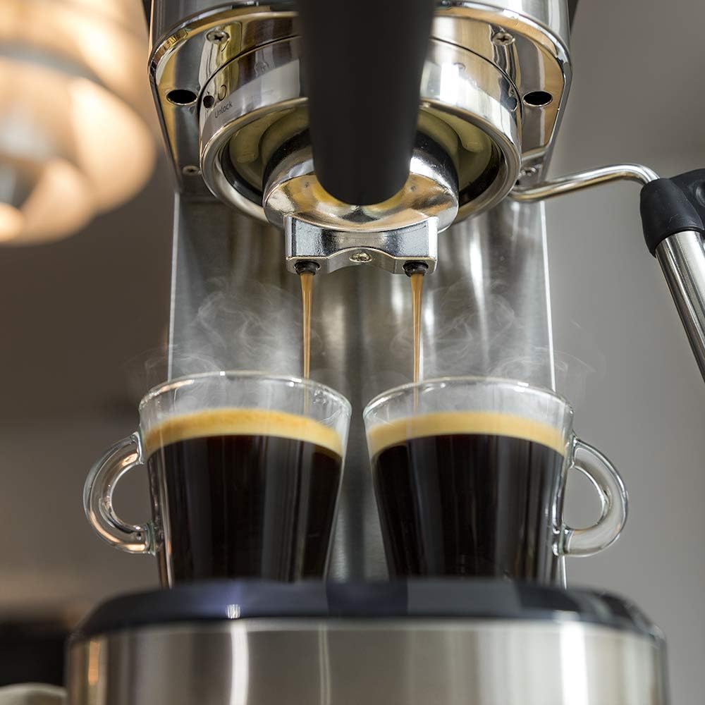 Cecotec Cafeteira expresso Cafelizzia 790 Steel para expresso e cappuccinos. 1350 W, Porta-filtros de braço com saída dupla e dois filtros, 20 barras de pressão, depósito removível de 1,2 litros, aço