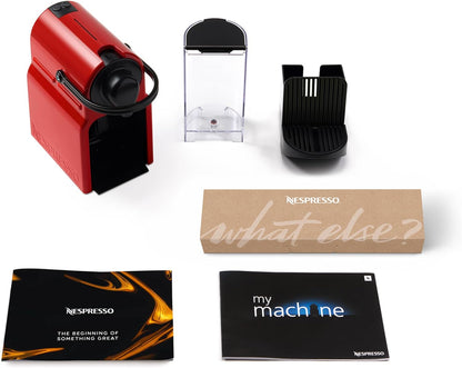 Krups Nespresso Inissia XN1005 - Máquina de café monodose de cápsulas Nespresso, 19 bares, desligamento automático, capacidade de 0,7L, design compacto, modo eco, cor vermelho, inclui kit de