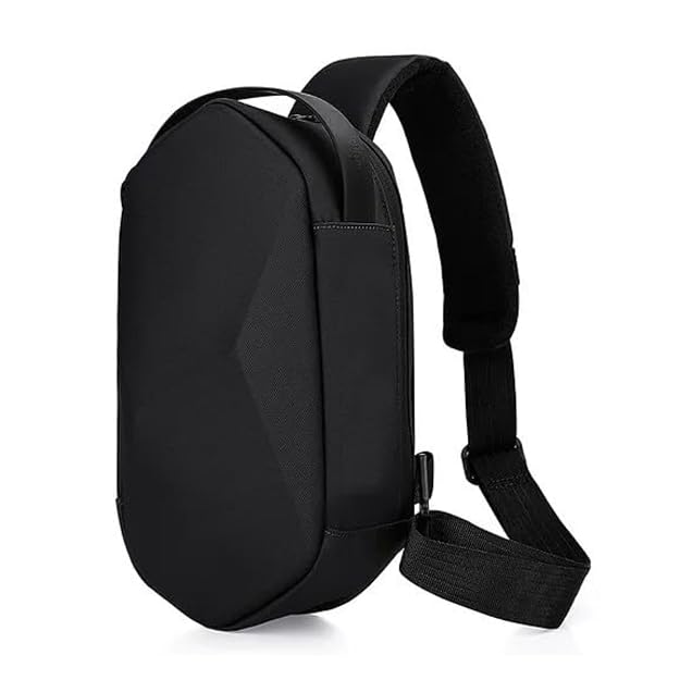 Mala de ombro para viagem, unissexo, que pode ser utilizada como mala transversal ou mochila de uma alça. Fabricada com estrutura rígida em EVA, resistente à água, com design moderno e prático.