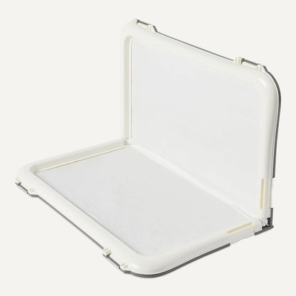 Amazon Basics: Soporte para empapadores de adiestramiento para Perros, Cierre Seguro, extragrueso y Antideslizante, plástico Reciclado, 71,1 x 86,4 cm, L, Blanco y Antracita