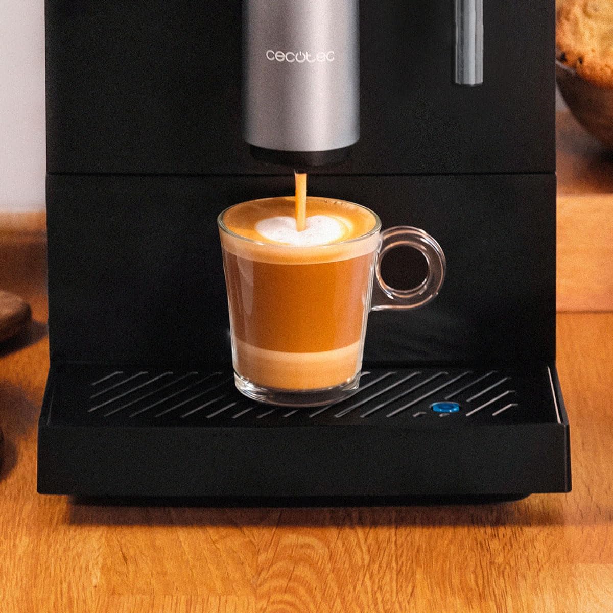 Cecotec Cafeteira super automática compacta com vaporizador Cremmaet Compact Steam. 1350 W, 19 bares, sistema