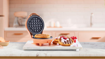 Bestron mini-máquina de waffles, Máquina de waffle boneco de neve com revestimento antiaderente, para festas de aniversário infantil, celebrações familiares, Páscoa ou Natal, design retrô, Cor